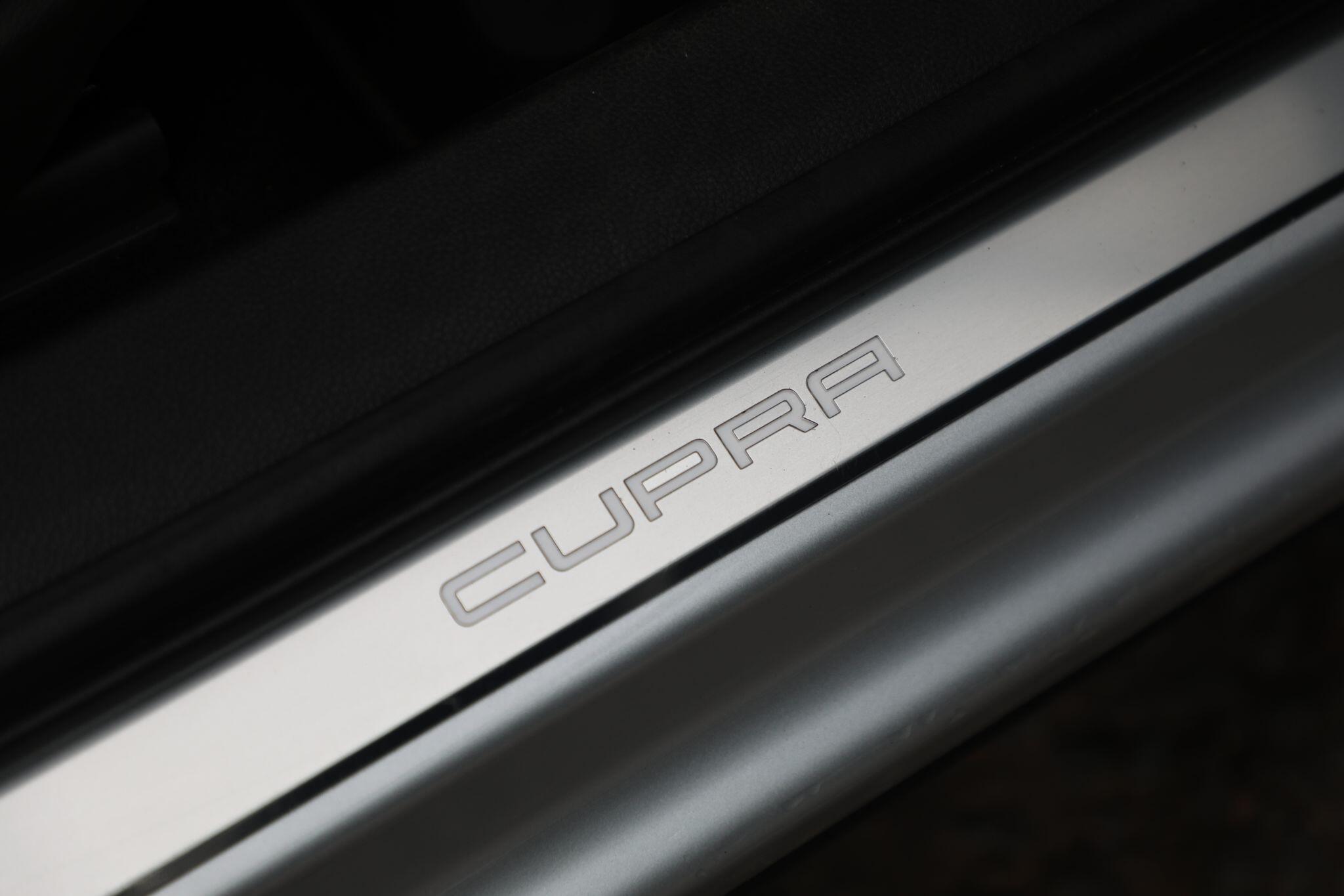 Large vehicle image